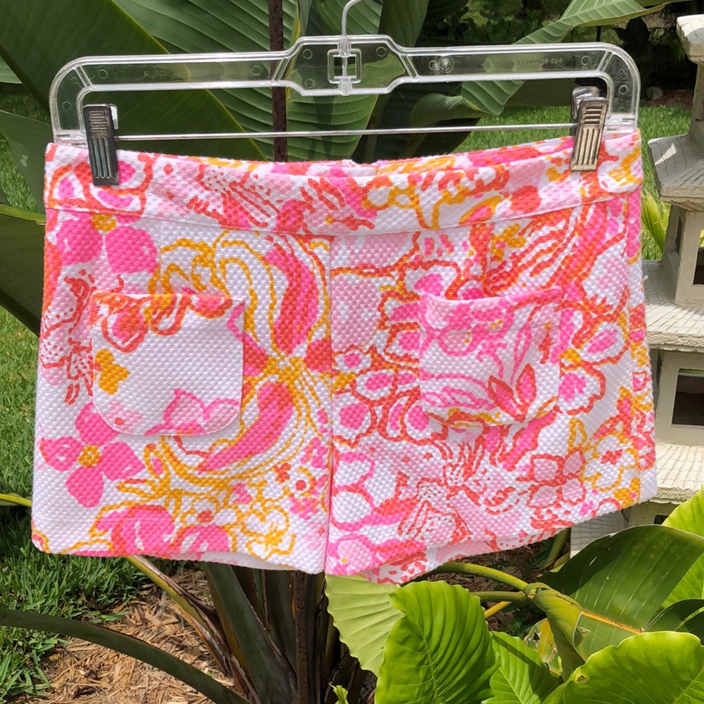 EUC Lilly Pulitzer Adie Short